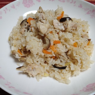 鶏と椎茸の炊き込みご飯（炊飯器利用）